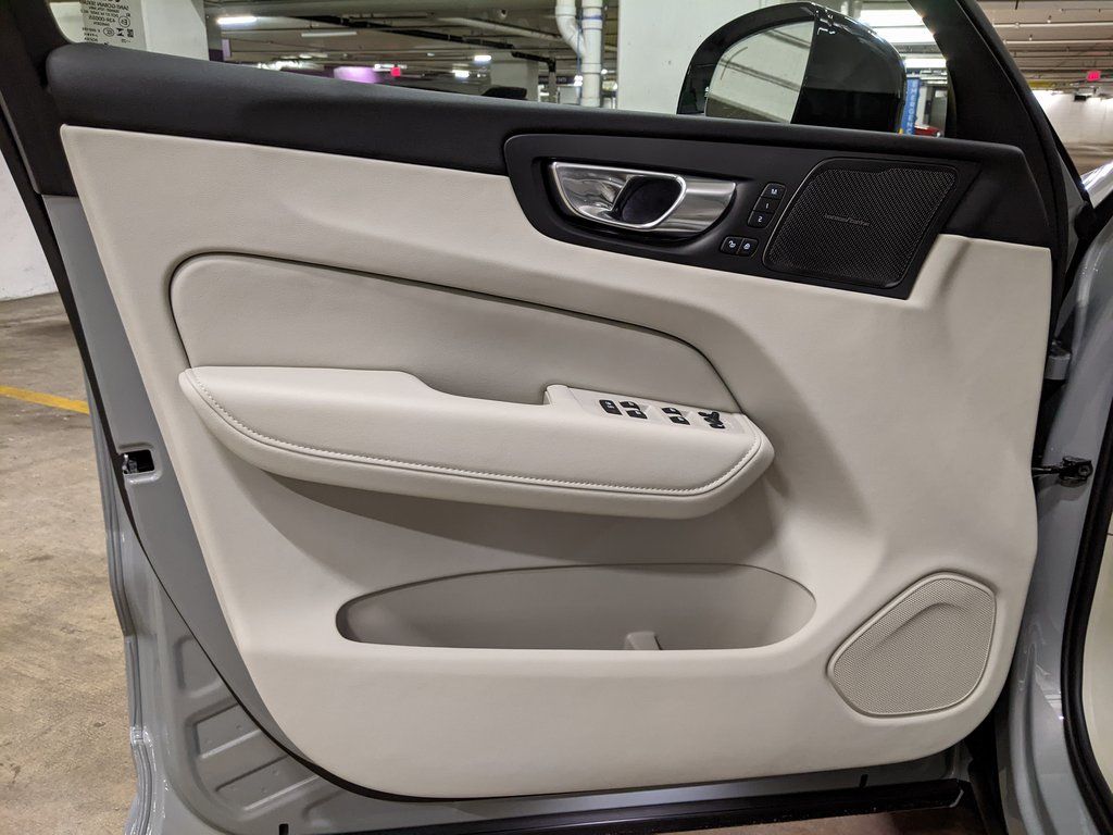2026 Volvo XC60 Ultra - Photo 9