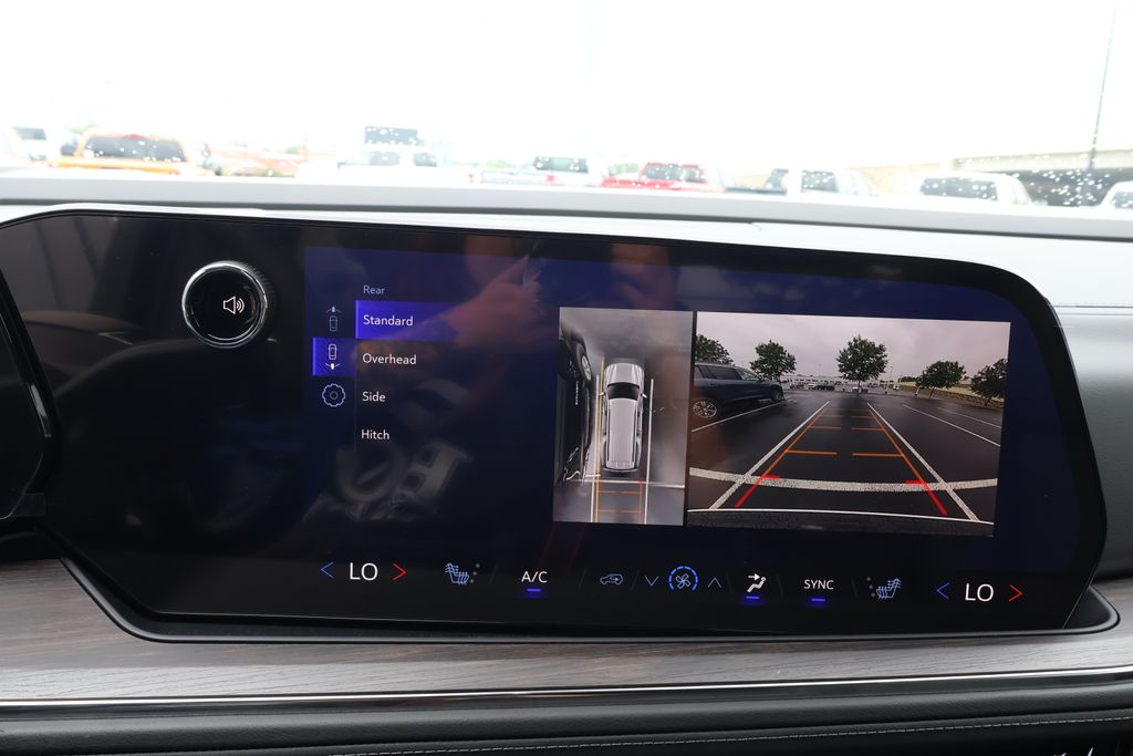 2025 Chevrolet Suburban LT 25