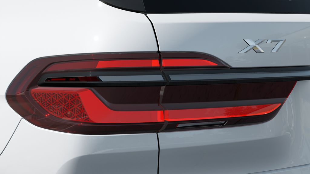 Thumbnail: 2027 BMW X7 - 32