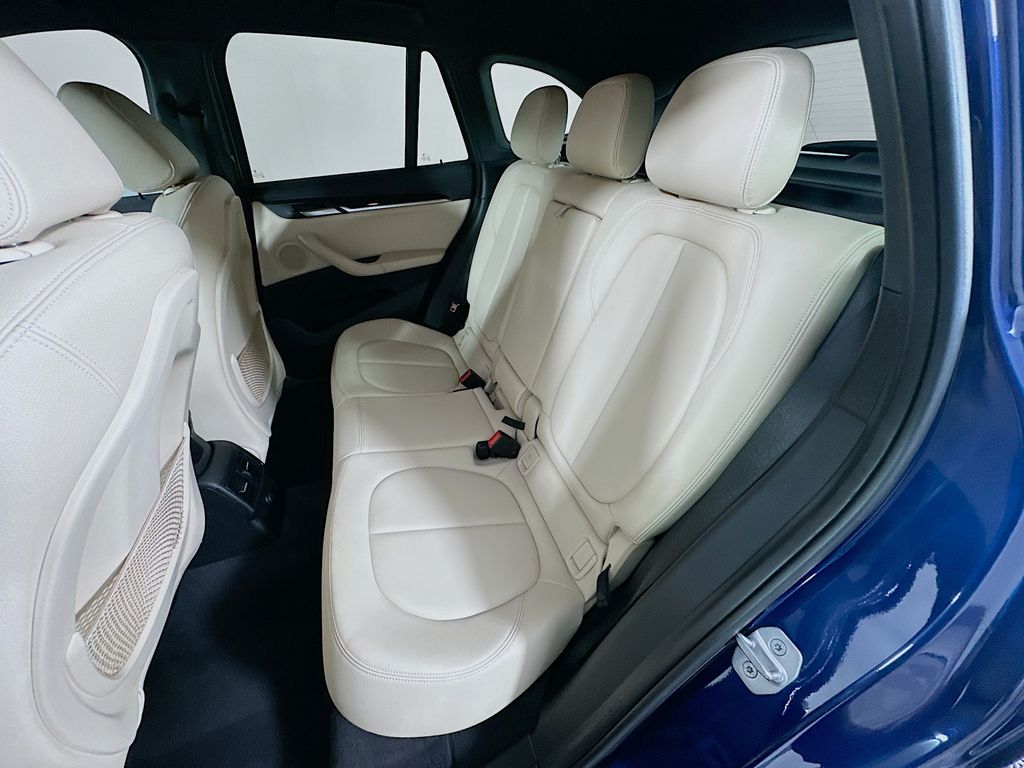 Thumbnail: 2016 BMW X1 - 24