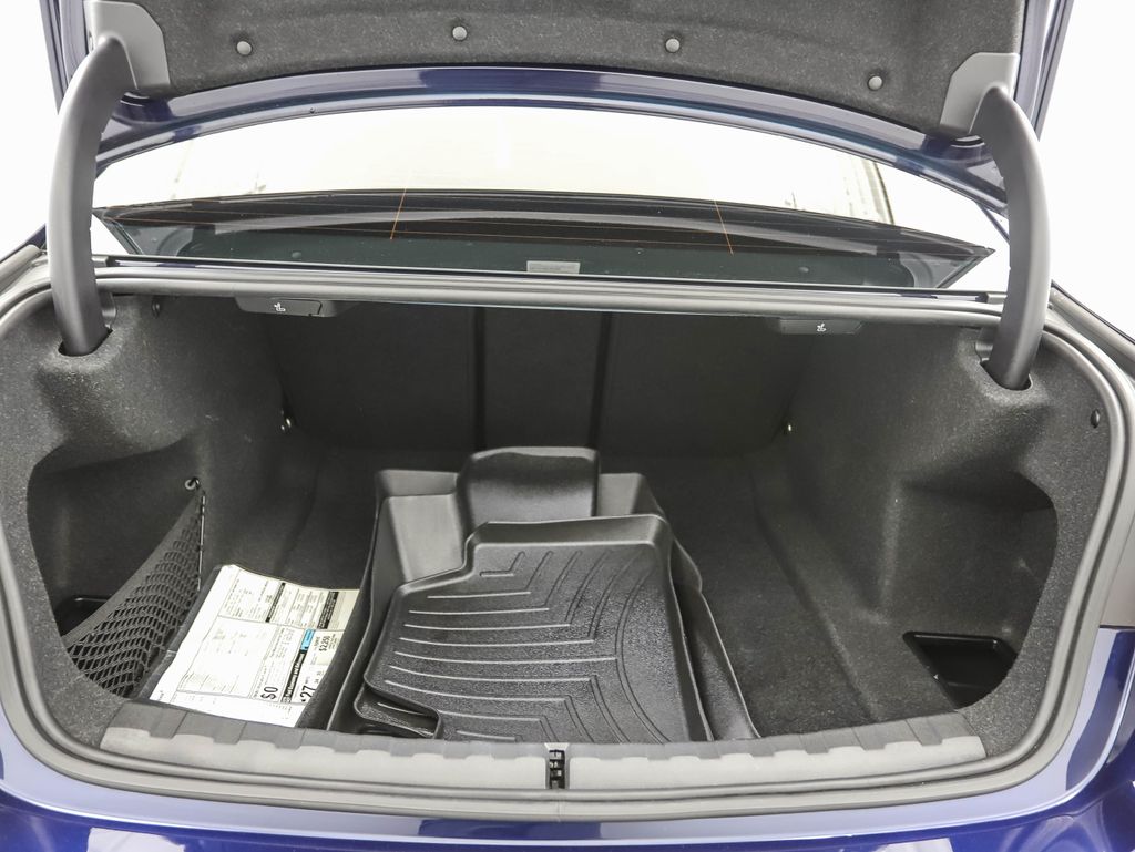 Thumbnail: 2023 BMW 3 Series - 23