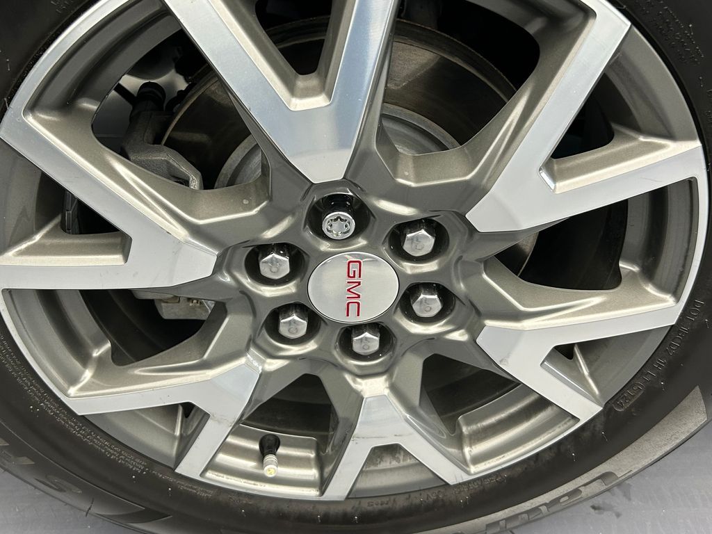 Used 2022 Summit White GMC SLE image 44