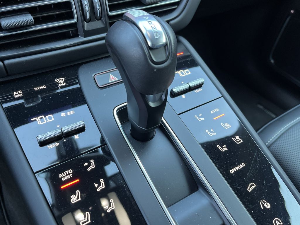 Thumbnail: 2024 Porsche Macan - 20