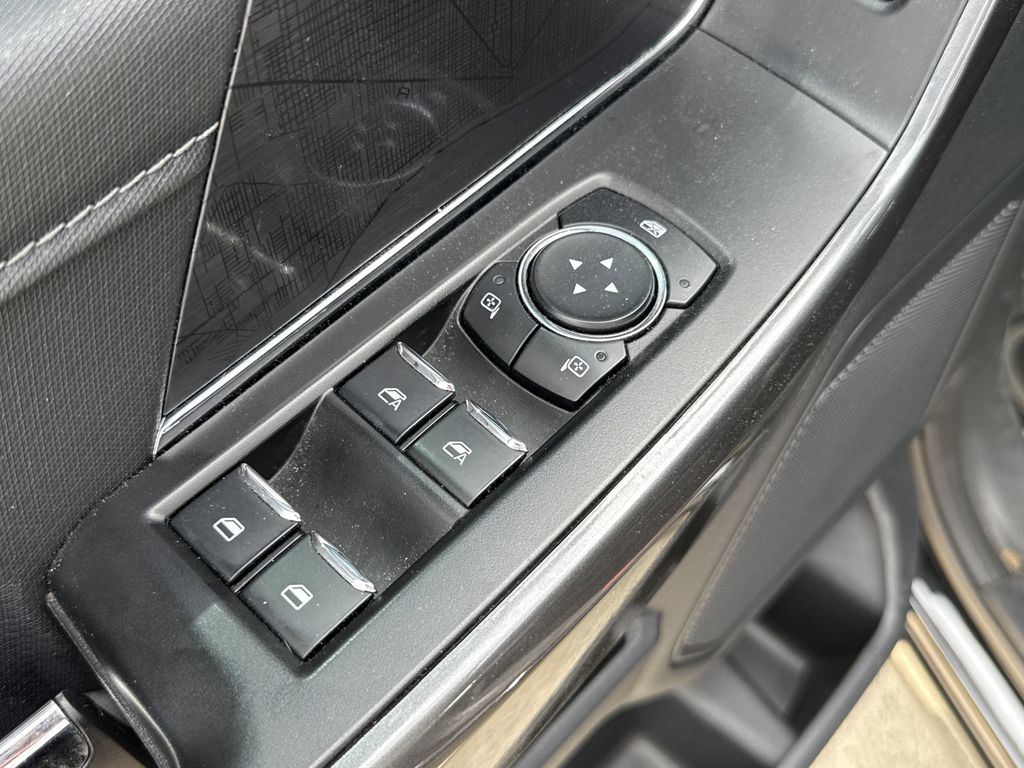 2023 Ford F-150 XLT - 10