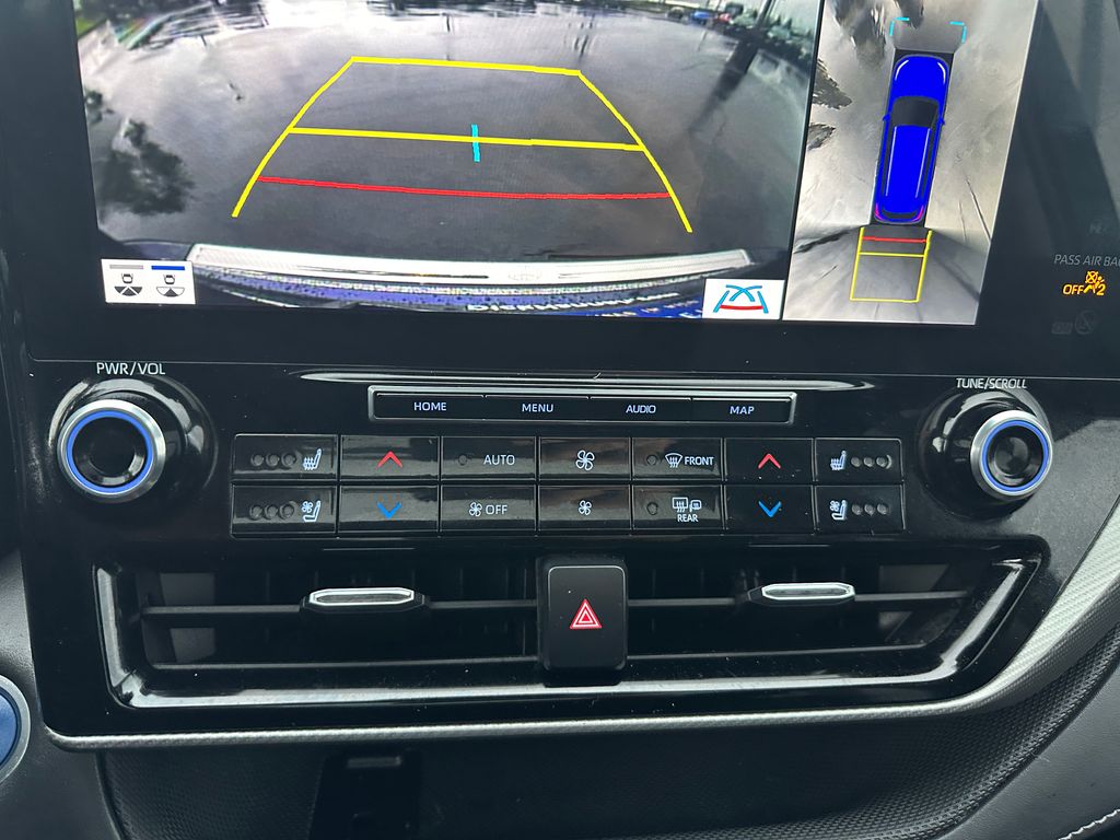 2021 Toyota Highlander Hybrid Platinum