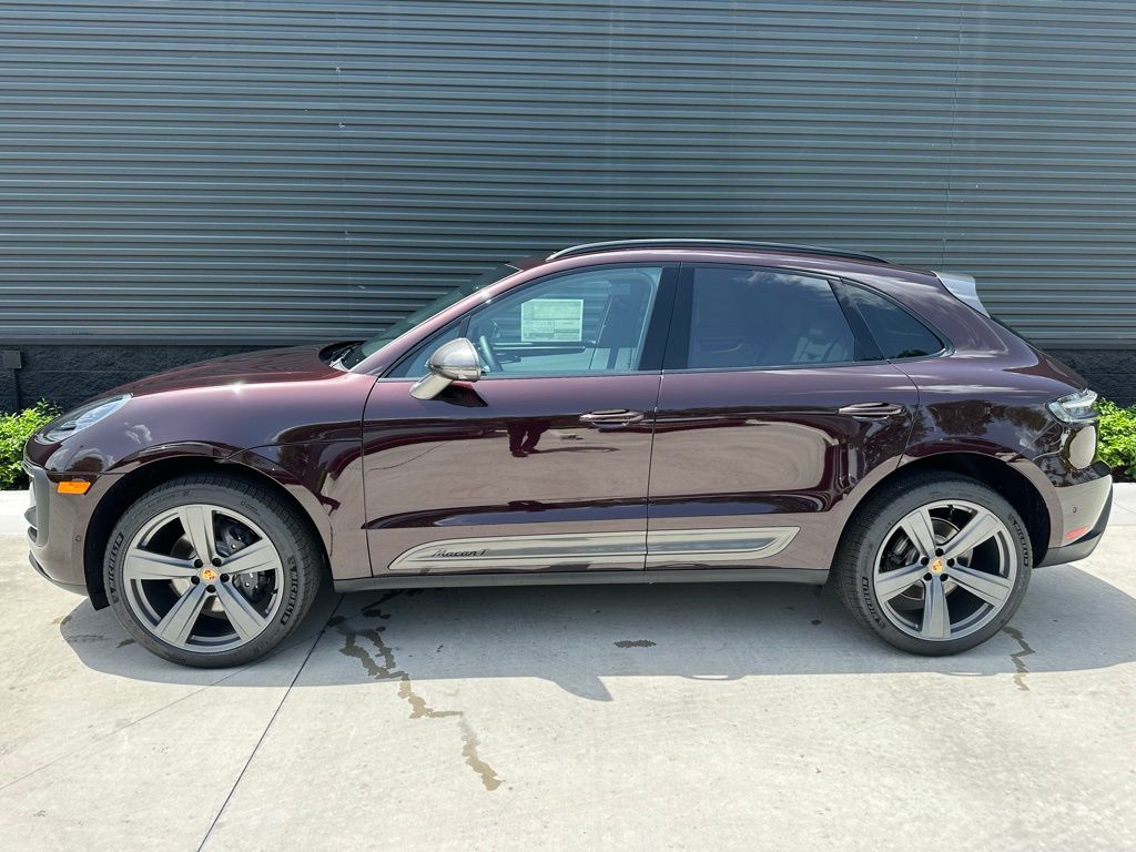 2025 Porsche Macan  2
