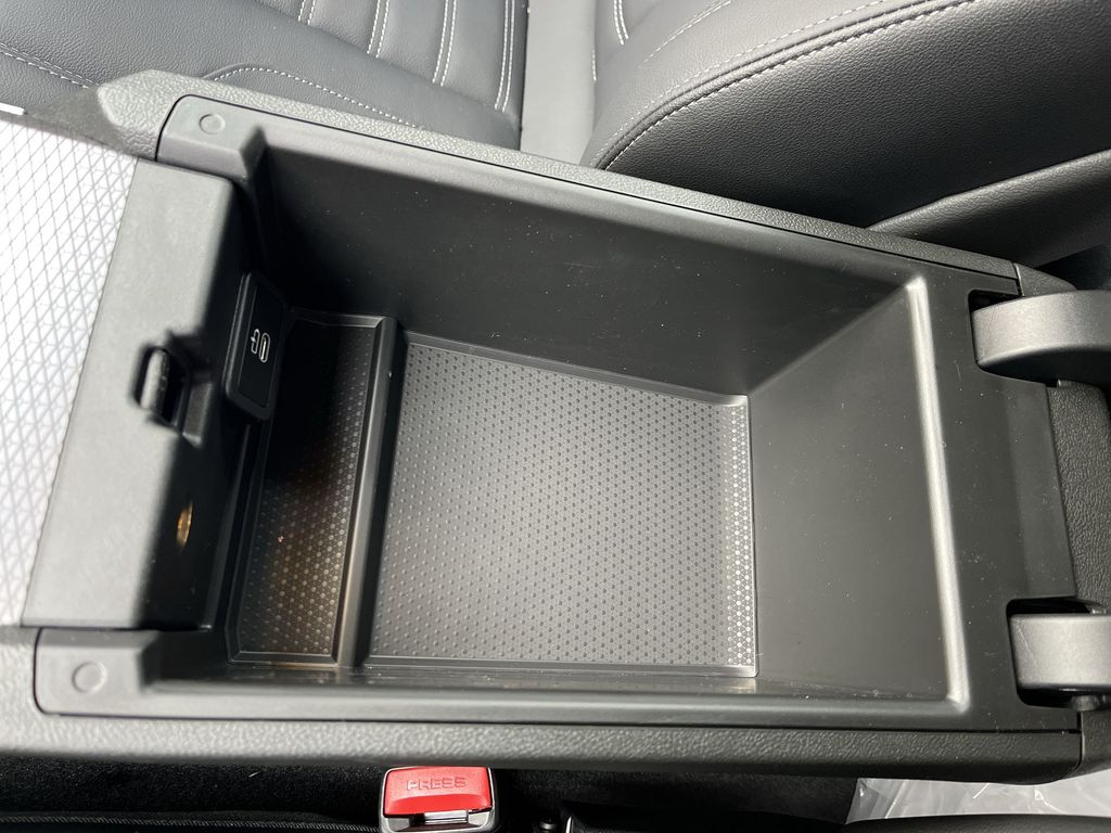 Thumbnail: 2026 BMW M2 - 21