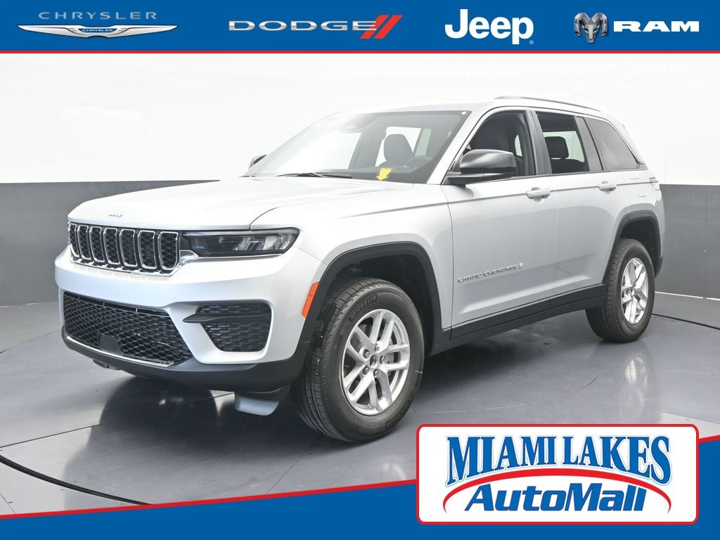 2025 Jeep Grand Cherokee Laredo's photo