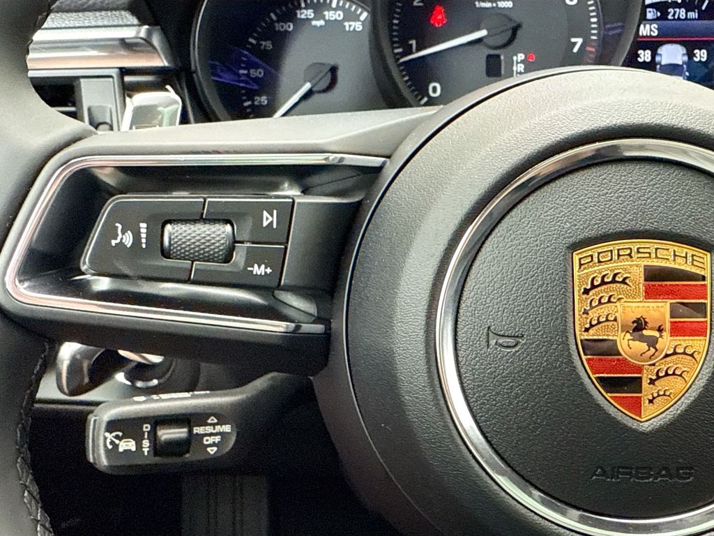 Thumbnail: 2026 Porsche Macan - 14