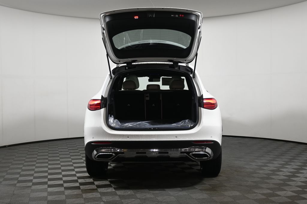 Thumbnail: 2026 Mercedes-Benz GLC - 27