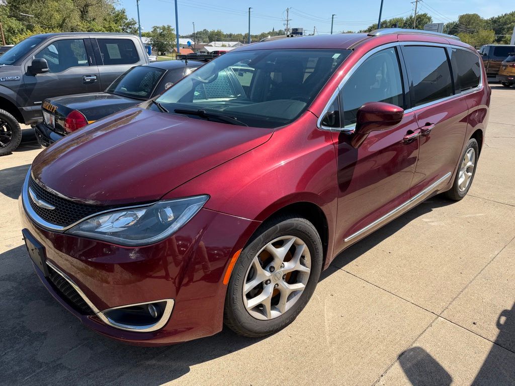  2017 Chrysler Pacifica Touring L Plus FWD   