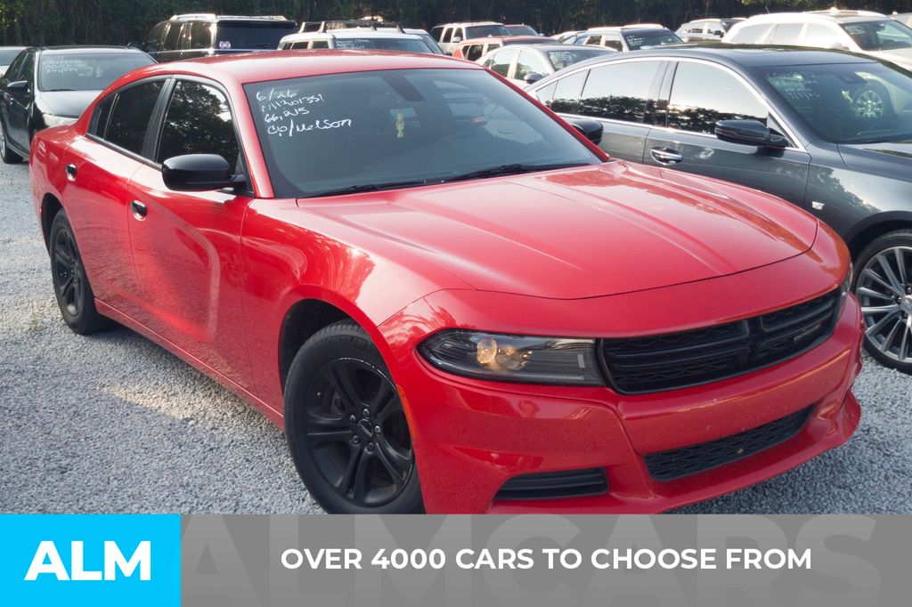 Used 2022 Red Dodge SXT image 2