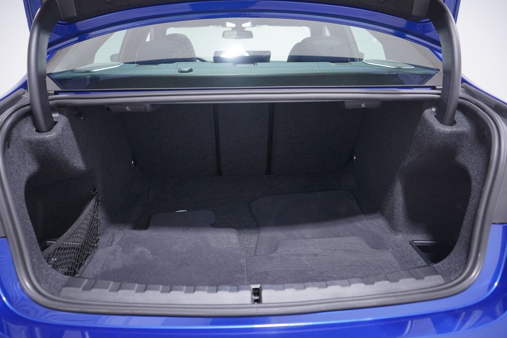 Thumbnail: 2025 BMW 3 Series - 23