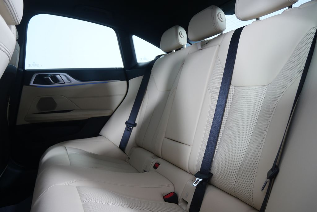 Thumbnail: 2026 BMW i4 - 15