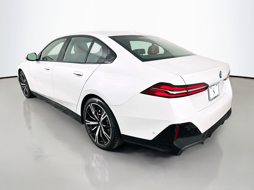 Thumbnail: 2025 BMW 5 Series - 7