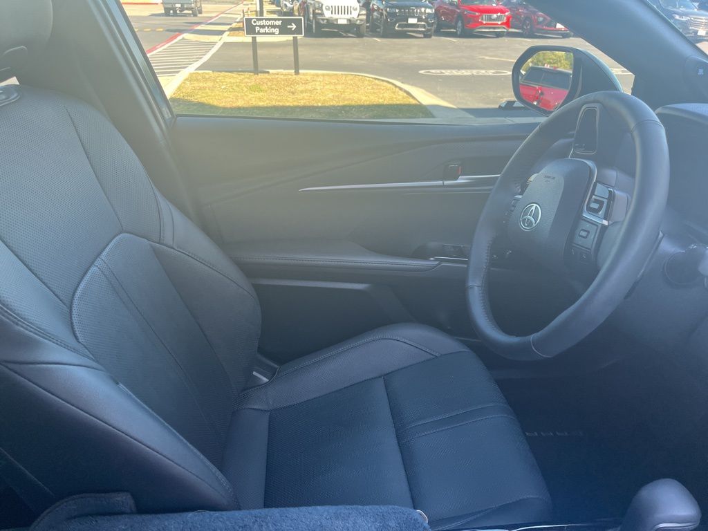 Thumbnail: 2025 Toyota Camry - 4