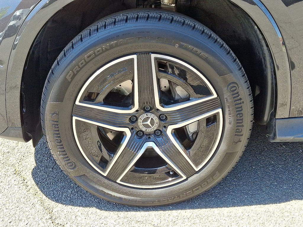 Thumbnail: 2025 Mercedes-Benz GLC - 8