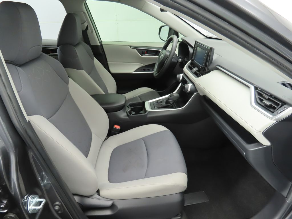 Thumbnail: 2020 Toyota RAV4 - 20