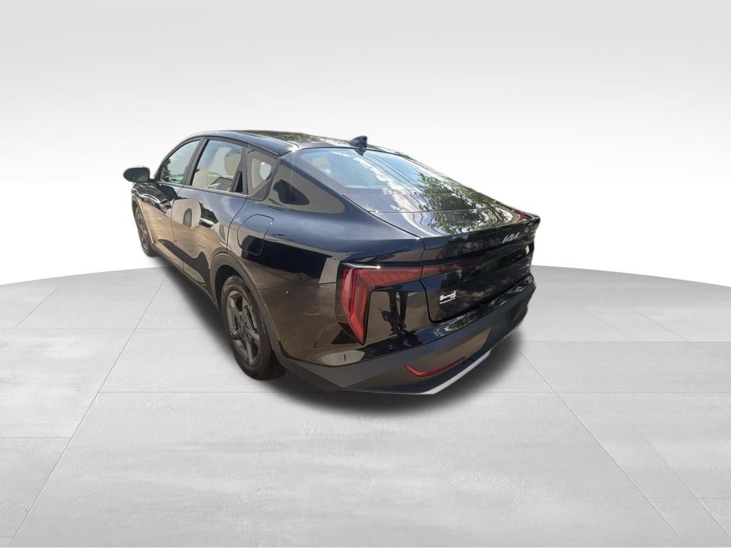 Certified Used 2025 Black Kia LXS image 4