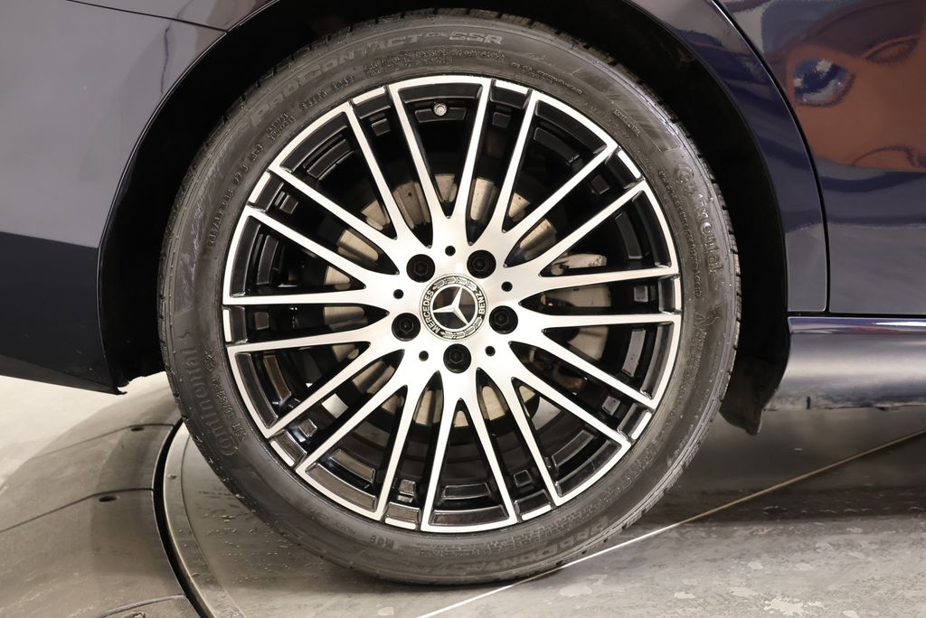 Thumbnail: 2023 Mercedes-Benz C-Class - 13