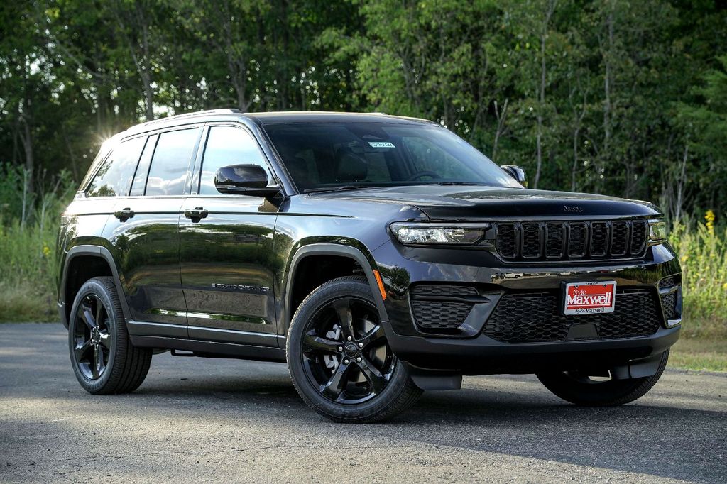 New Car 2025 Jeep Grand Cherokee  Altitude X For Sale Under $50,000 In Taylor, Texas