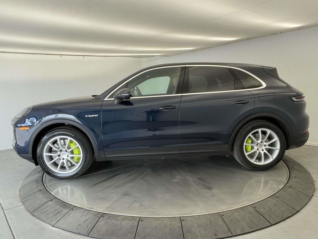 2024 Porsche Cayenne E-Hybrid Base - 1
