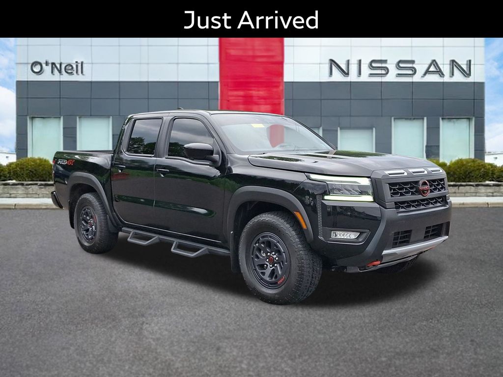 Super Black 2025 Nissan Frontier Pickup Truck Four-Wheel Drive 9-Speed Automatic Overdrive