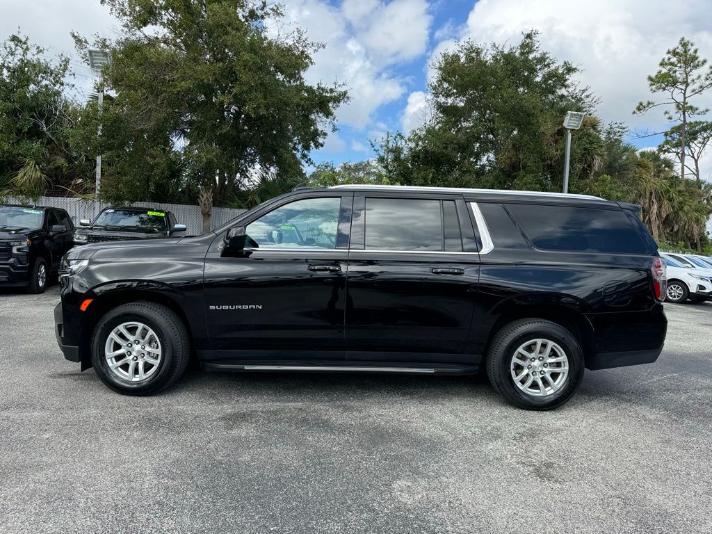 2023 Chevrolet Suburban LT 5