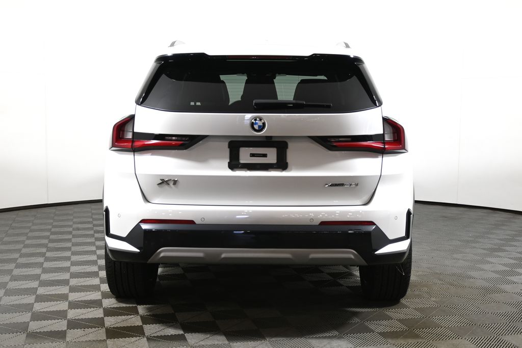 Thumbnail: 2023 BMW X1 - 6