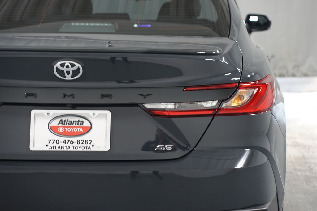 Thumbnail: 2025 Toyota Camry - 10