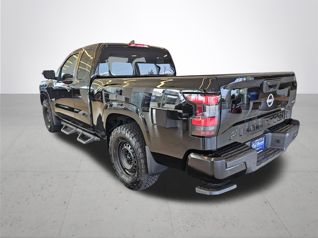 2022 Nissan Frontier S
