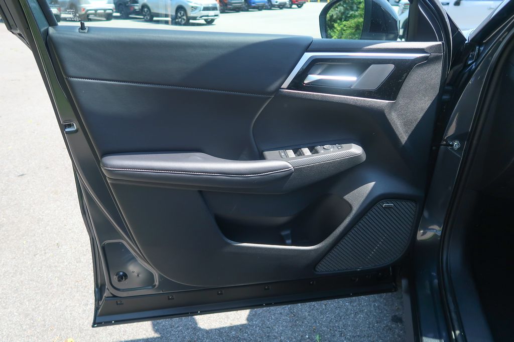 2026 Mitsubishi Outlander LE 2.5 S-AWC