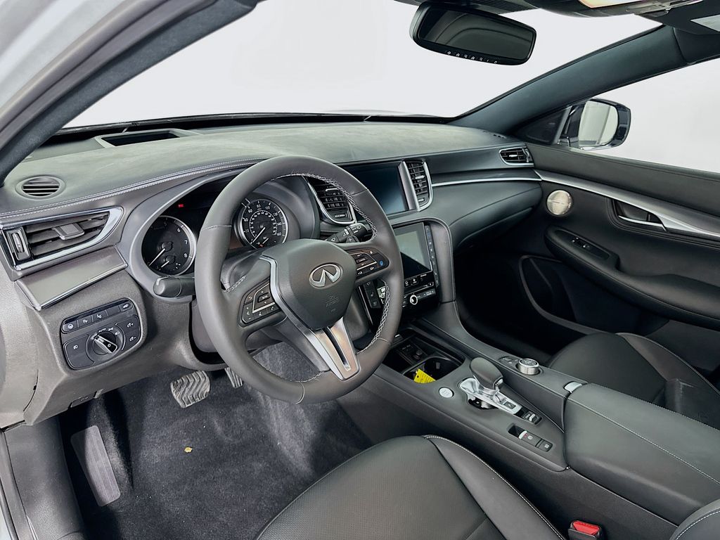 2022 INFINITI QX55 Essential 9