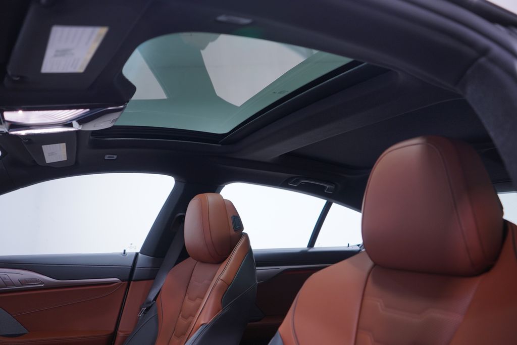 Thumbnail: 2026 BMW 8 Series - 8