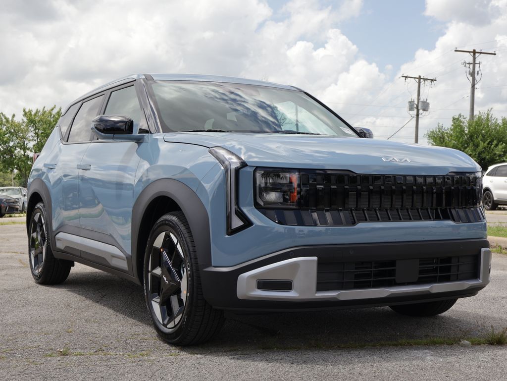 Frost Blue 2027 Kia Seltos SUV / Crossover Front-Wheel Drive Continuously Variable Transmission