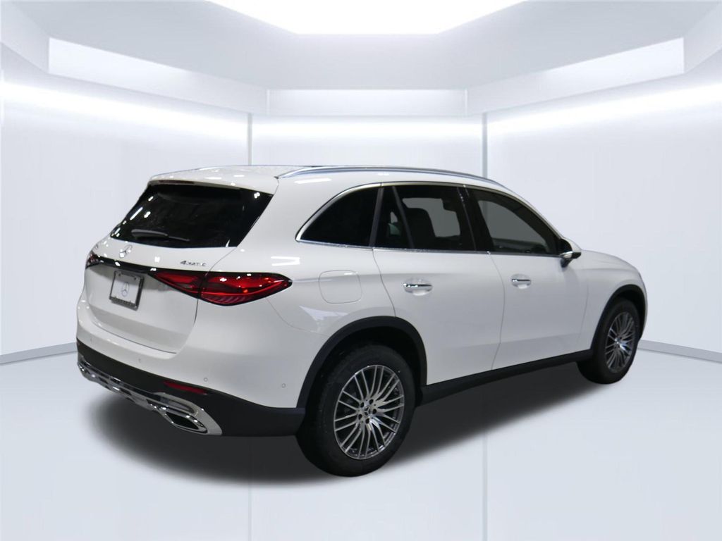 Thumbnail: 2026 Mercedes-Benz GLC - 8