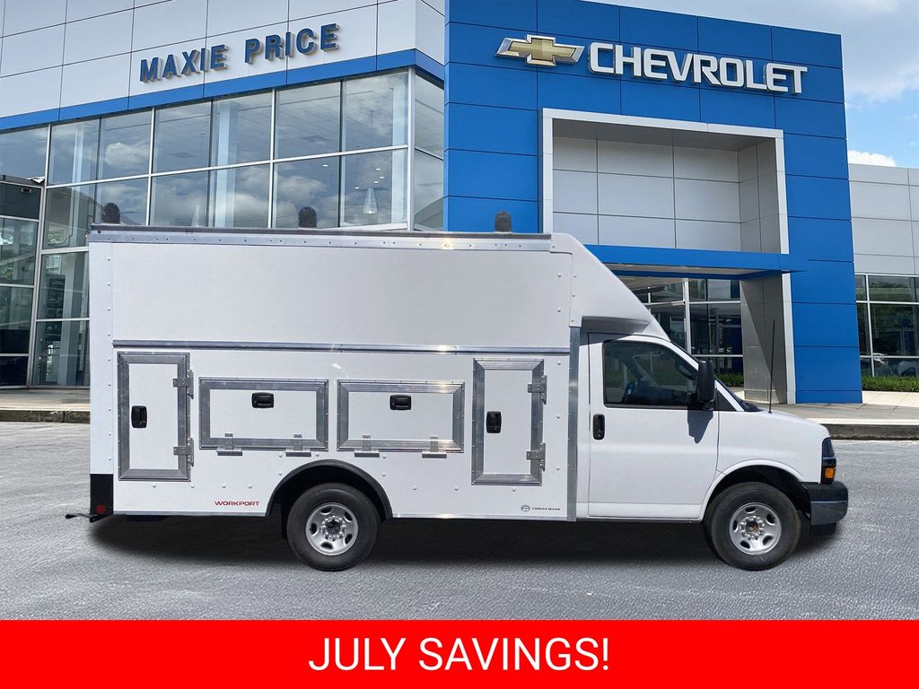 New 2025 Chevrolet Express 3500 Coupe