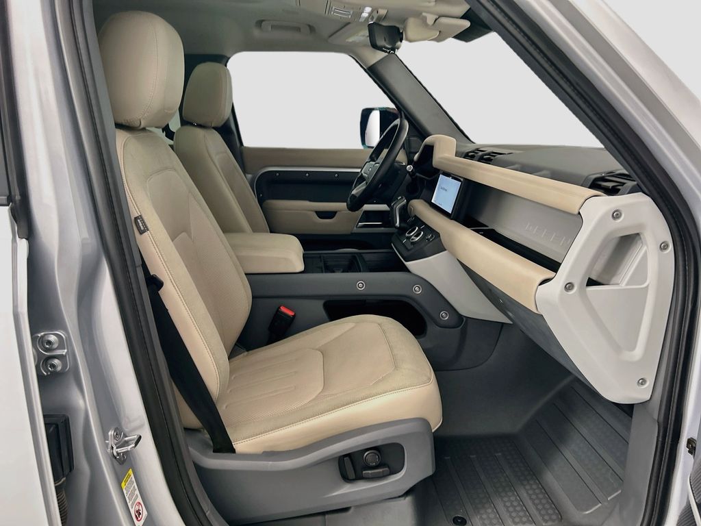 Thumbnail: 2020 Land Rover Defender - 19