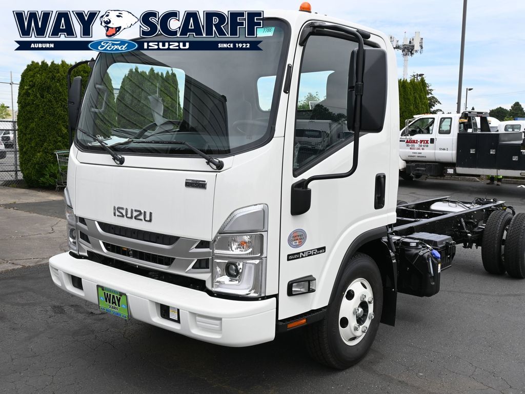 2024 Isuzu NPR HD 