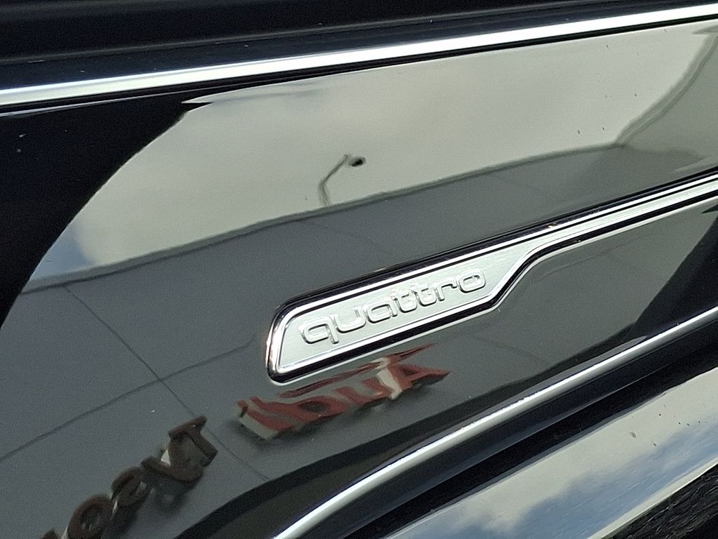 Thumbnail: 2023 Audi Q7 - 25