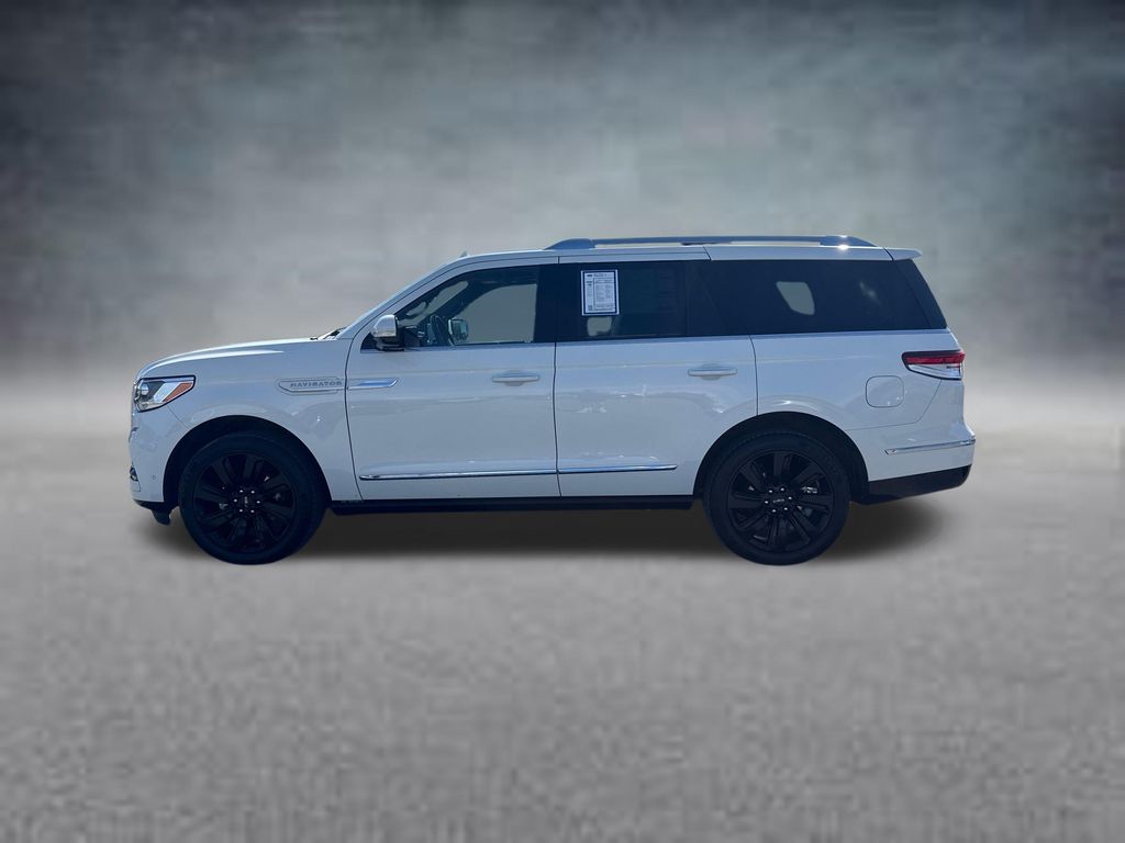 White Metallic 2023 Lincoln Navigator SUV / Crossover Four-Wheel Drive Automatic