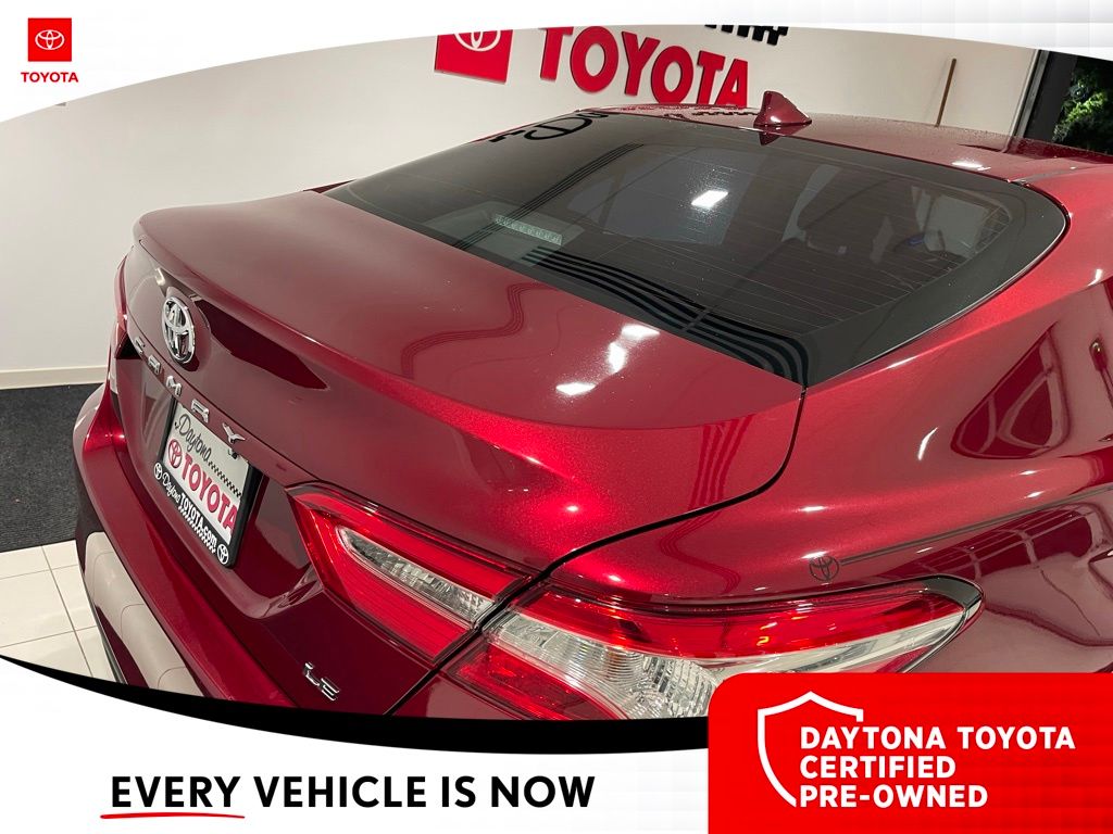2020 Toyota Camry LE - Photo 10