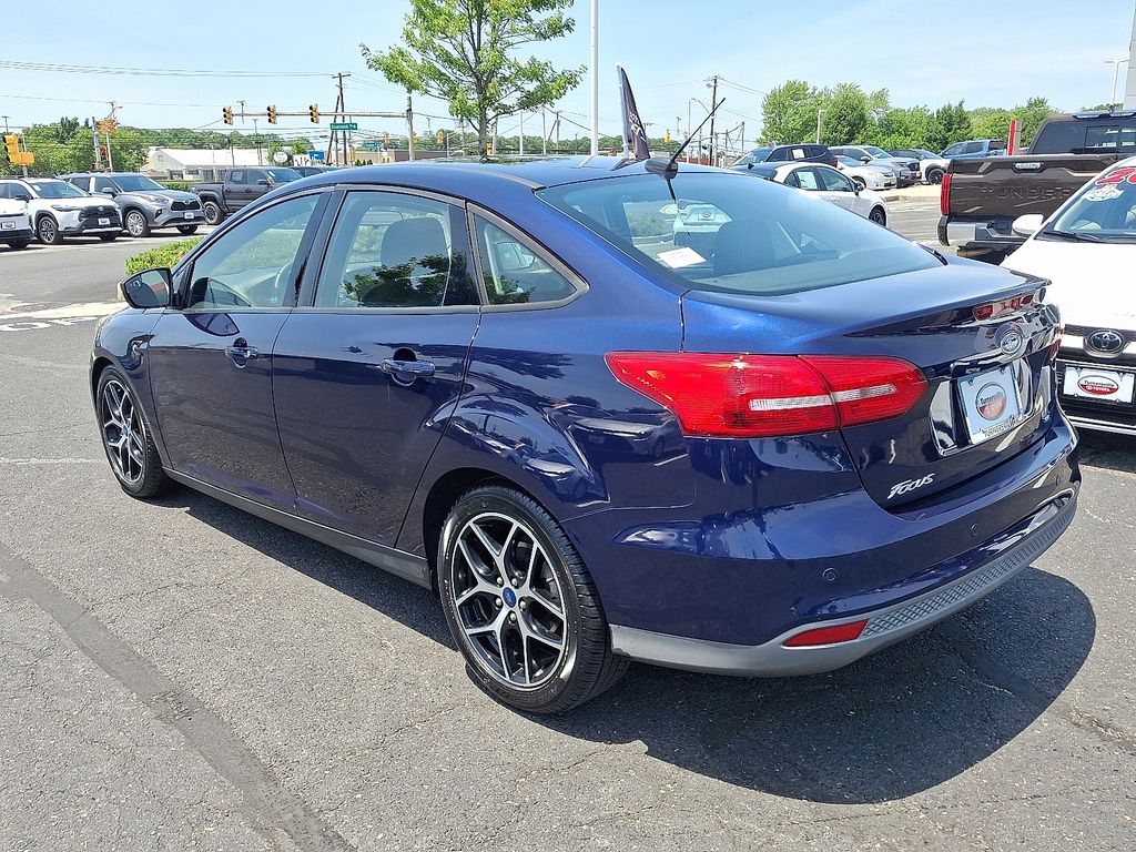 Thumbnail: 2017 Ford Focus - 4