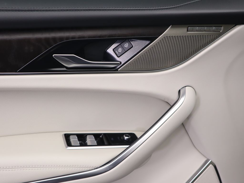 Thumbnail: 2023 Jaguar F-Pace - 24