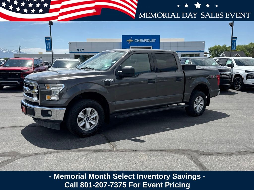 Gray 2017 Ford F-150 XLT SuperCrew 4WD Pickup Truck Four-Wheel Drive 6-Speed Automatic