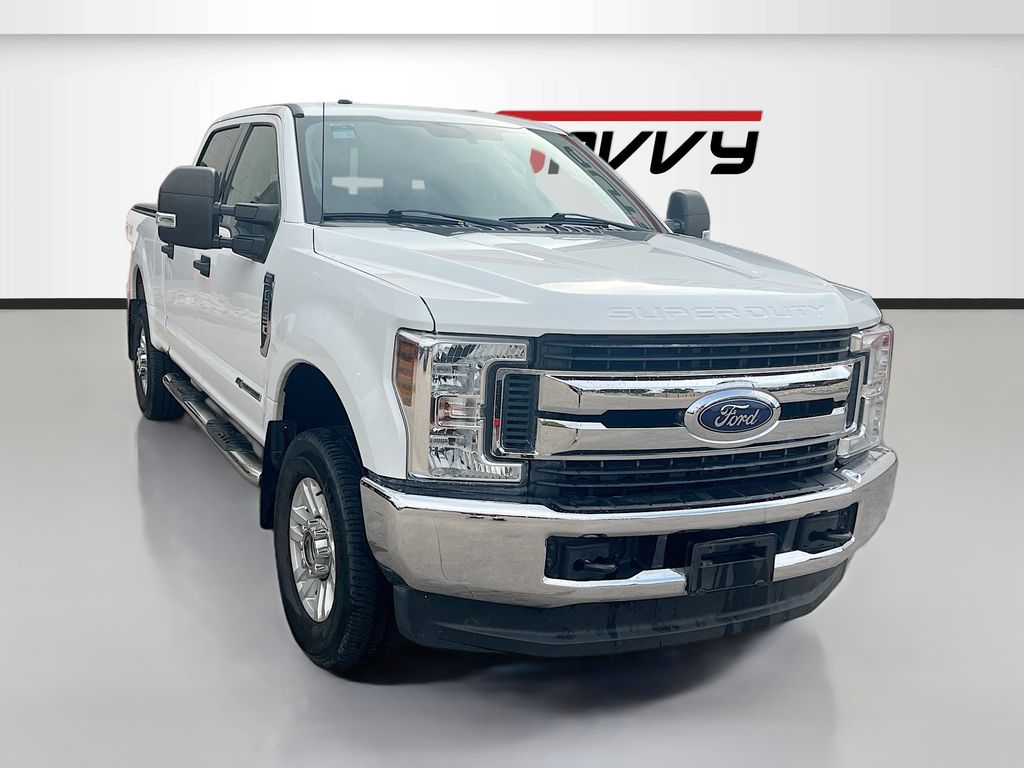 Oxford White 2018 Ford F-350 Super Duty Pickup Truck Four-Wheel Drive 6-Speed Automatic