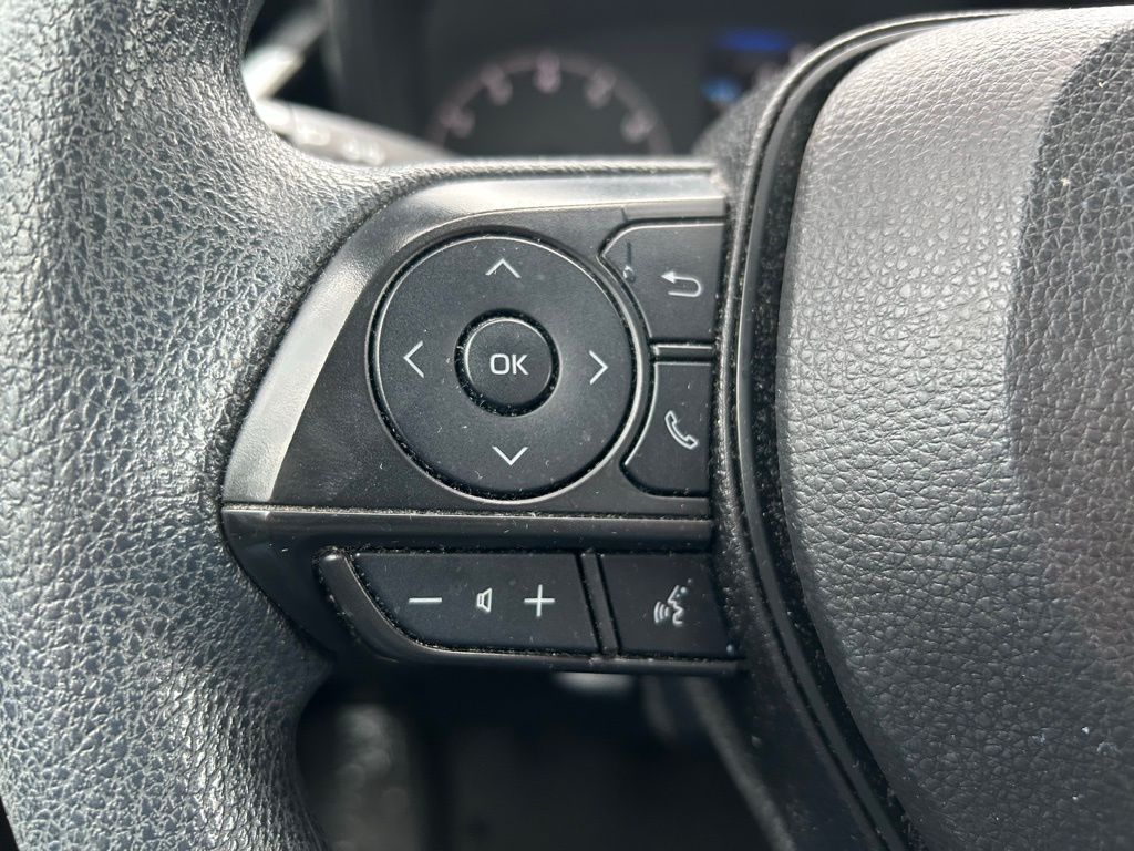 2023 Toyota Corolla LE 19