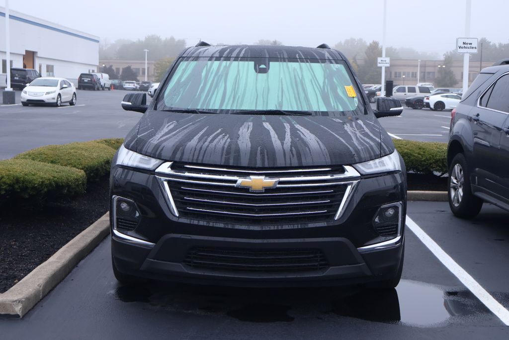 Thumbnail: 2023 Chevrolet Traverse - 2