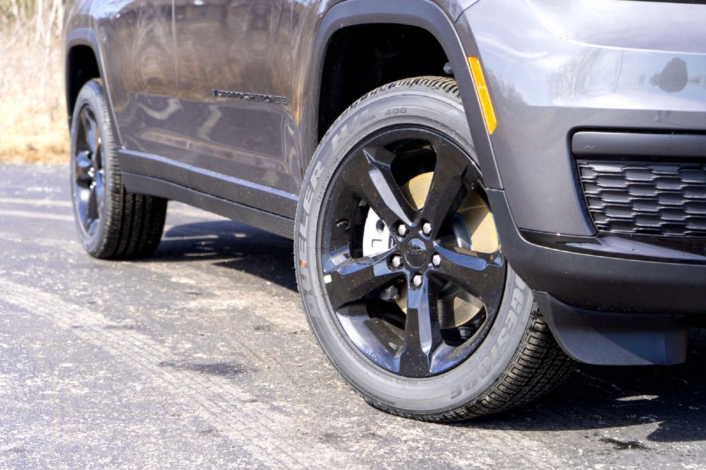 New Car 2025 Jeep Grand Cherokee L  Laredo For Sale Under $50,000 In Taylor, Texas