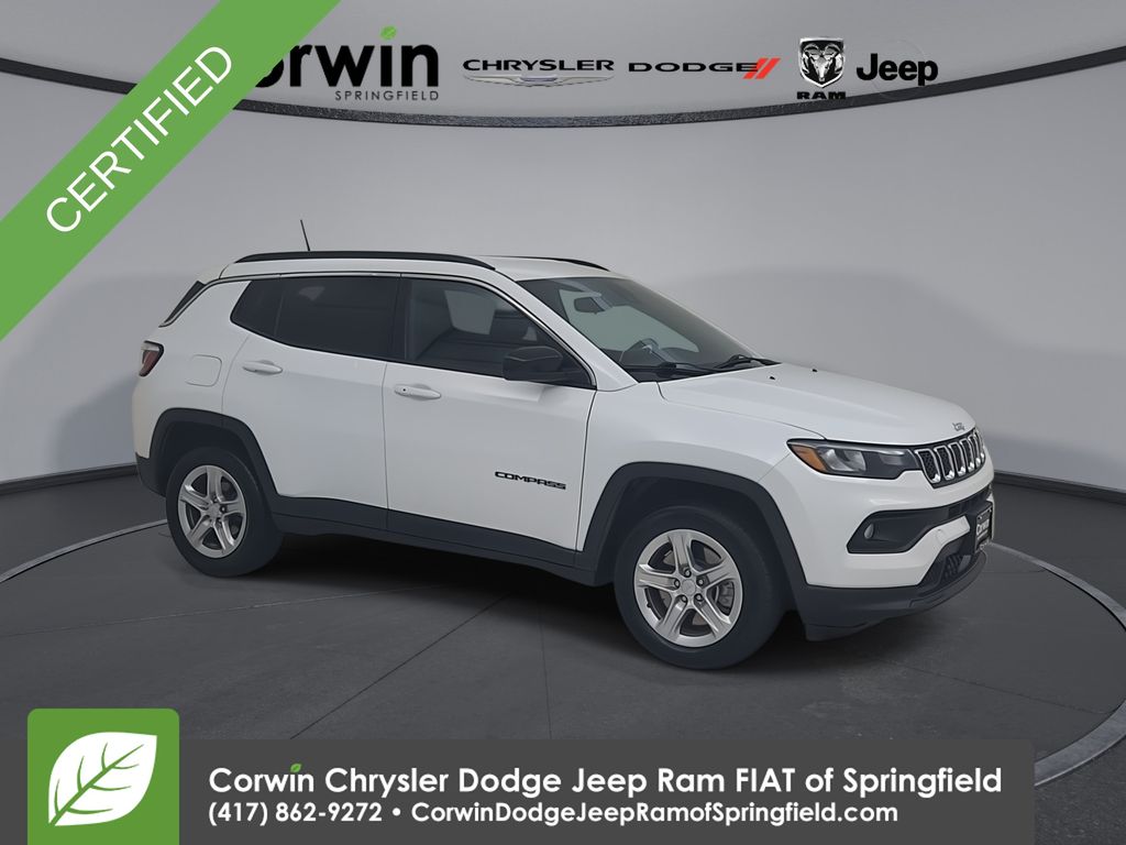 Bright White Clearcoat 2024 Jeep Compass Latitude 4WD SUV / Crossover Four-Wheel Drive 8-Speed Automatic